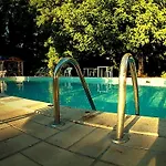 Ξενοδοχείο με διαμερίσματα La Francigena 2*