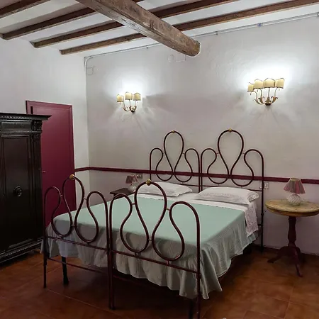 La Francigena Apartahotel