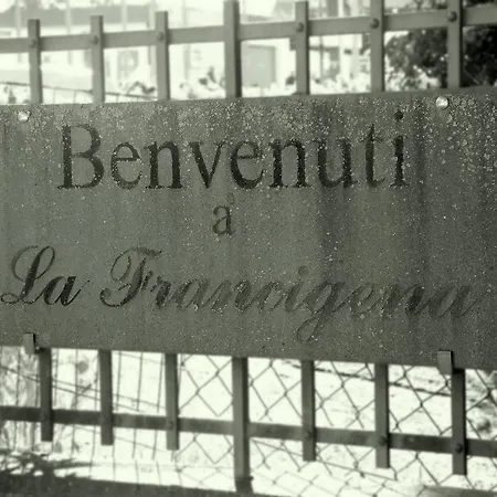 La Francigena Ξενοδοχείο με διαμερίσματα