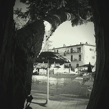La Francigena Apartahotel 2*